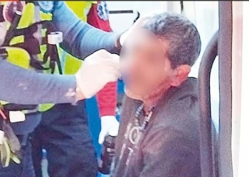 Lo golpean al ser sorprendido robando