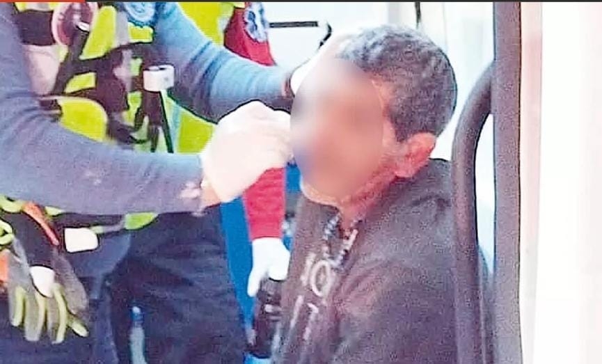 Lo golpean al ser sorprendido robando