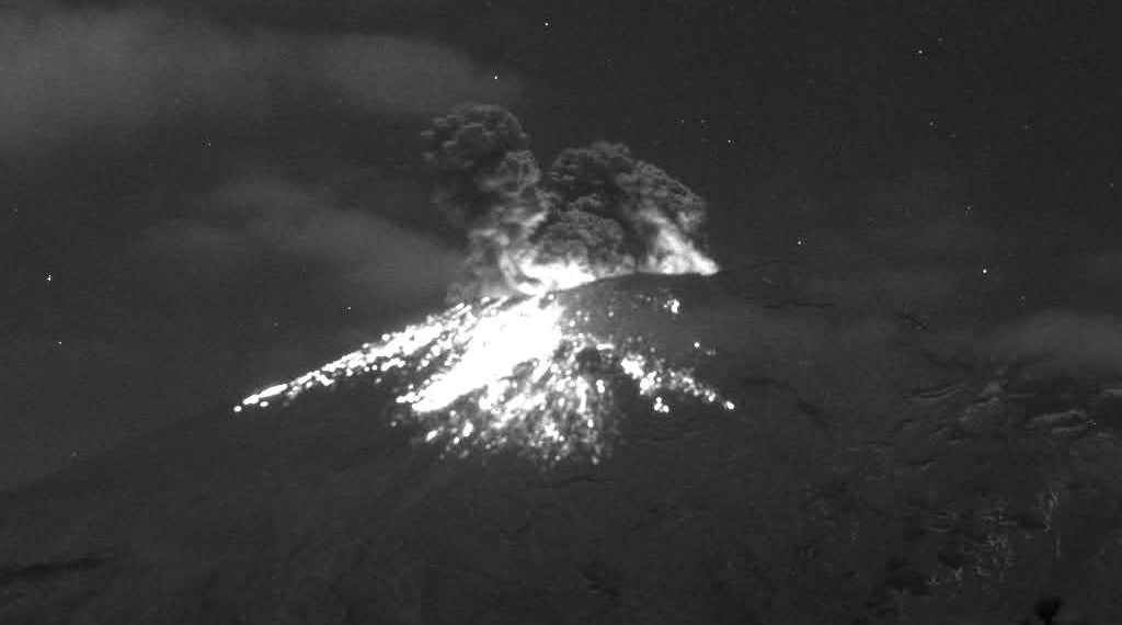 Reporta Cenapred 99 exhalaciones en Popocatépetl