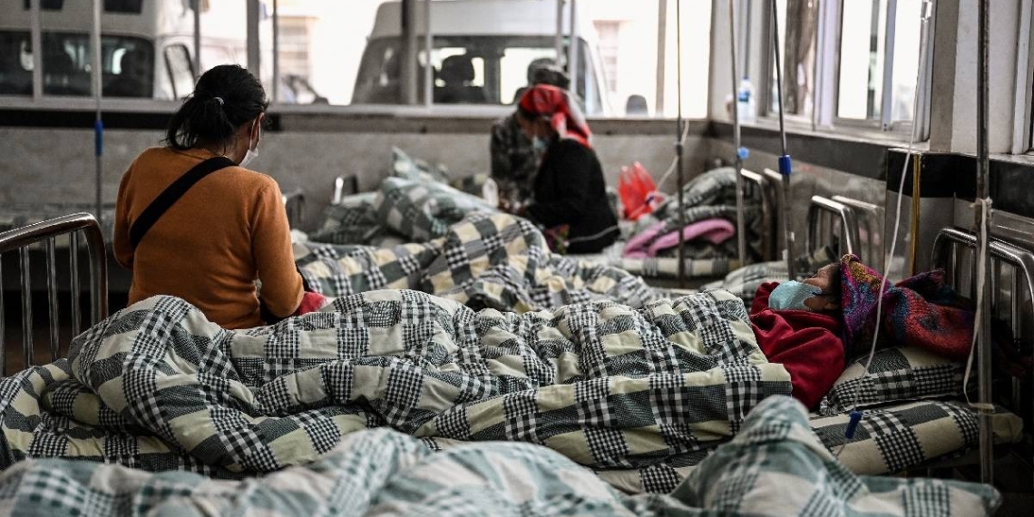 China registra cerca de 13 mil muertes por COVID-19 en hospitales