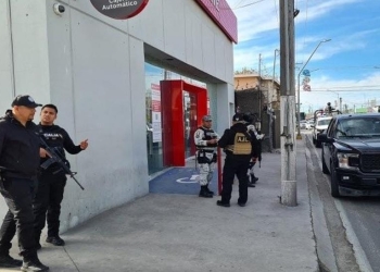Siguen línea de investigación de robo violento en exterior de banco
