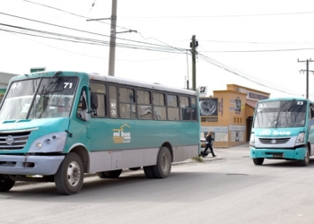 Aprueba comisión aumento al transporte; trascendió que será de un peso