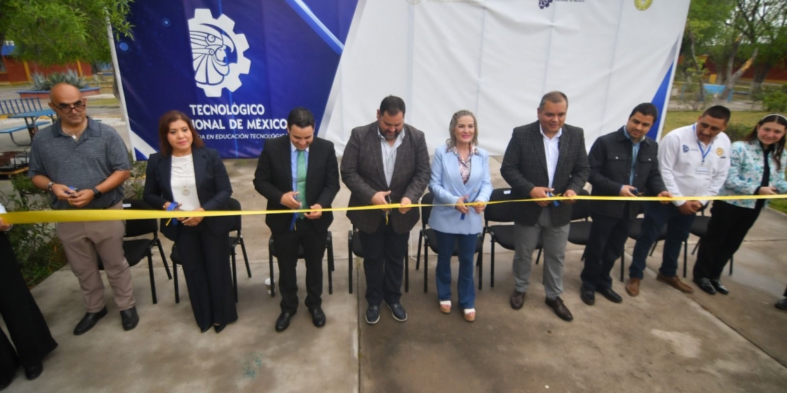Realizan cuarta feria del empleo para profesionales 2023