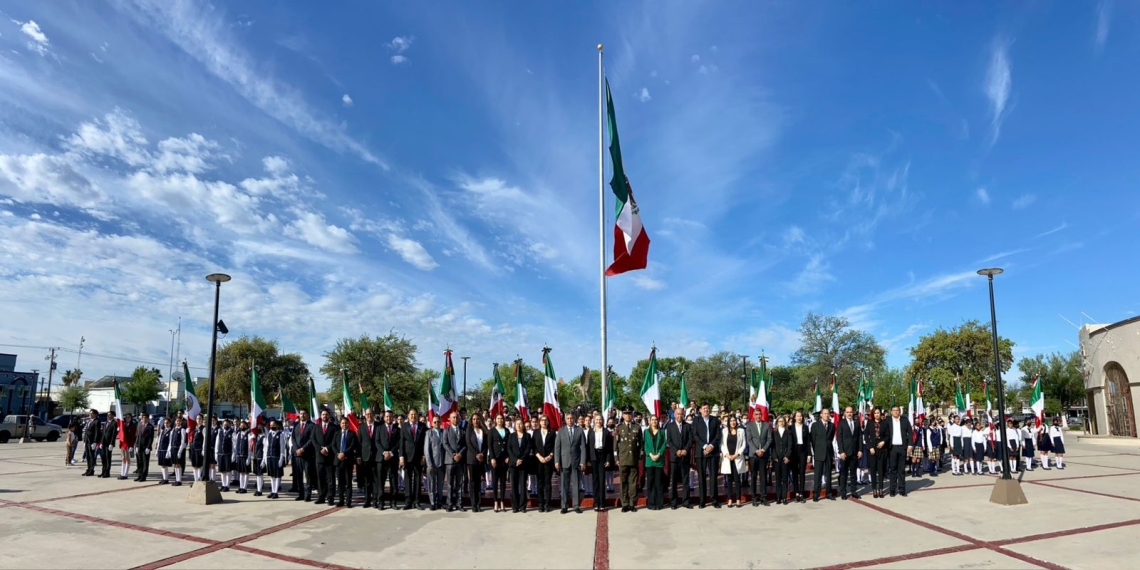 Abanderan a escoltas de diferentes escuelas