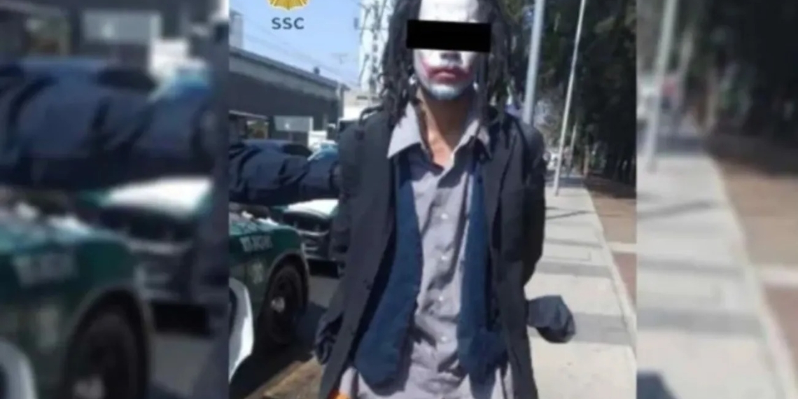 Hombre disfrazado de Joker asalta con machete a peatón