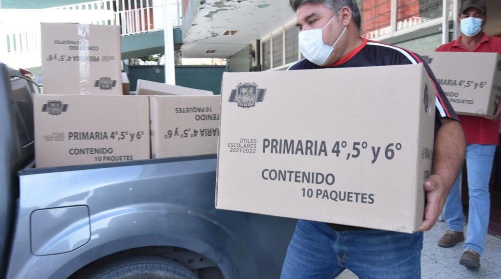 Resguardan material educativo en bodegas