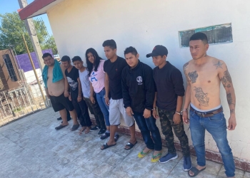 Implementan operativo y aseguran a 11 migrantes; estaban en una casa abandonada