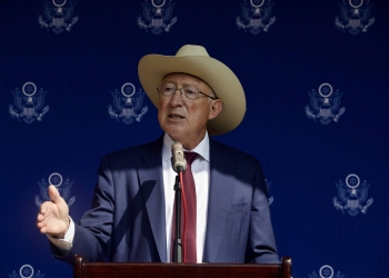 Lanzan México y EU plan global contra el fentanilo