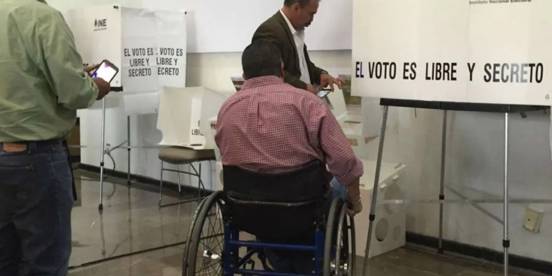 Busca INE elecciones inclusivas al convocar a personas con discapacidad como funcionarios de casillas