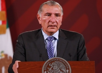 Presidente López Obrador goza de cabal salud y permanece pendiente de los asuntos públicos del país