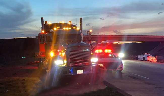 Guardia Nacional detiene a presuntos ladrones y recupera tráiler cargado con varillas de acero