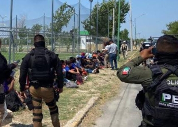 Autoridades de los tres niveles de gobierno sostienen reunión para tratar el tema de migrantes