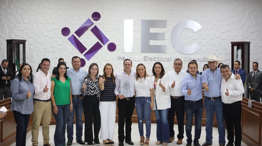 Recibe Manolo Jiménez constancia como gobernador electo de Coahuila