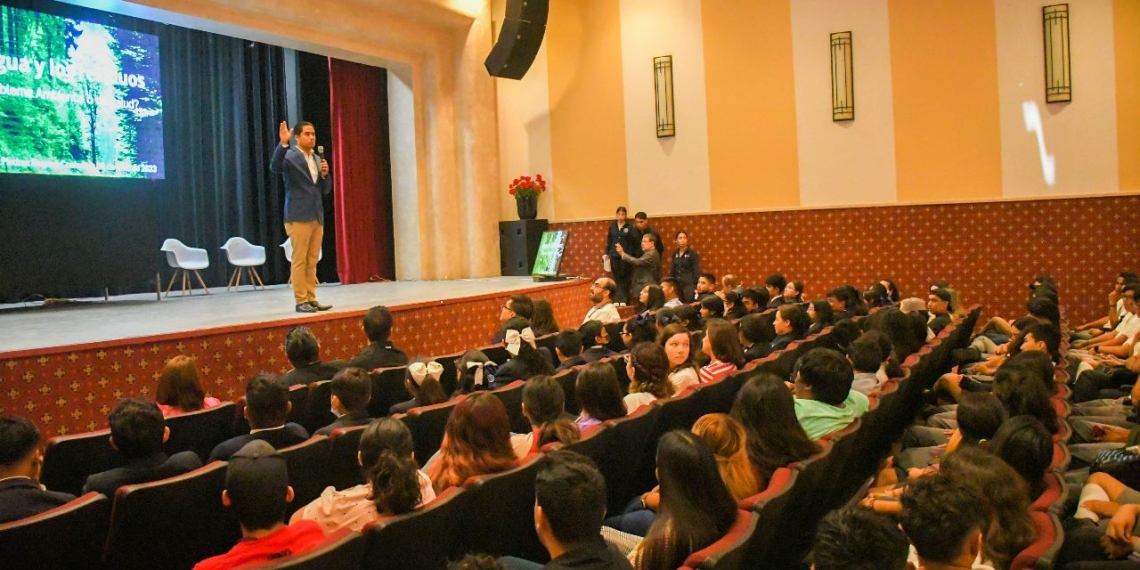 Realizan simposio de impacto ambiental, educación y salud