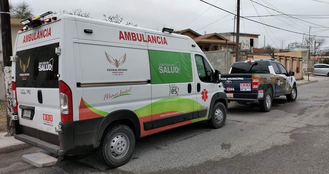 Continúa hospitalizado niño que cayó de un balcón