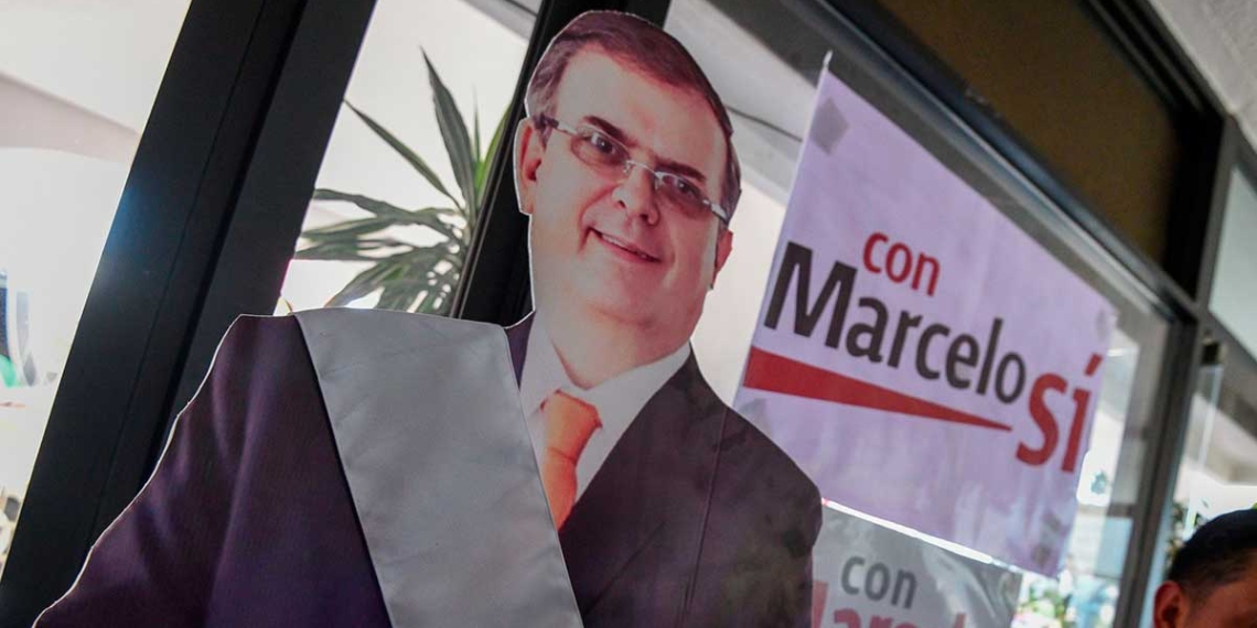 Marcelo Ebrard, el primero en registrarse como aspirante a la candidatura de Morena