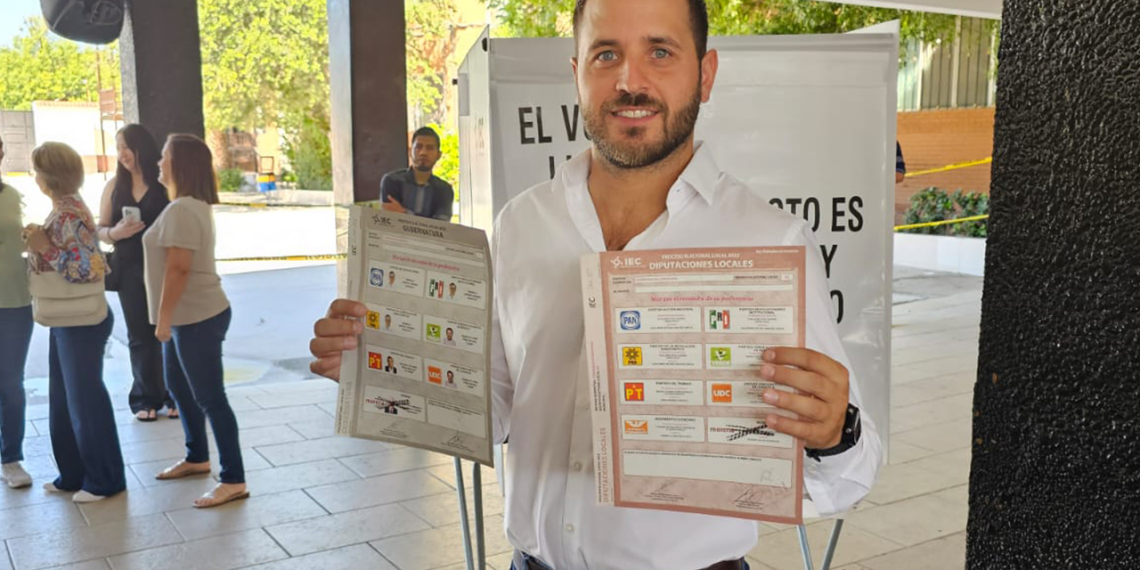 Ejerce su voto Jacobo Rodríguez; denuncia desaparición de 18 coordinadores de Morena