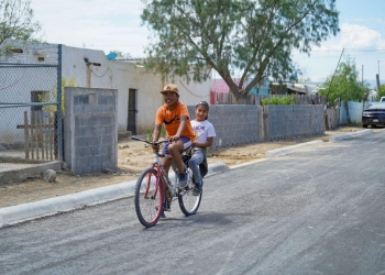 Mejoran caminos rurales