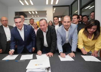 PAN, PRI y PRD formalizan ante el INE el registro del Frente Amplio por México