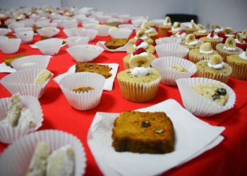 Fomentan autoempleo con cursos de repostería en el DIF