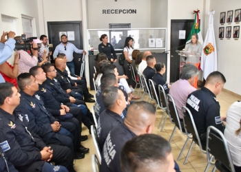 Reconocen a los policías del mes de junio