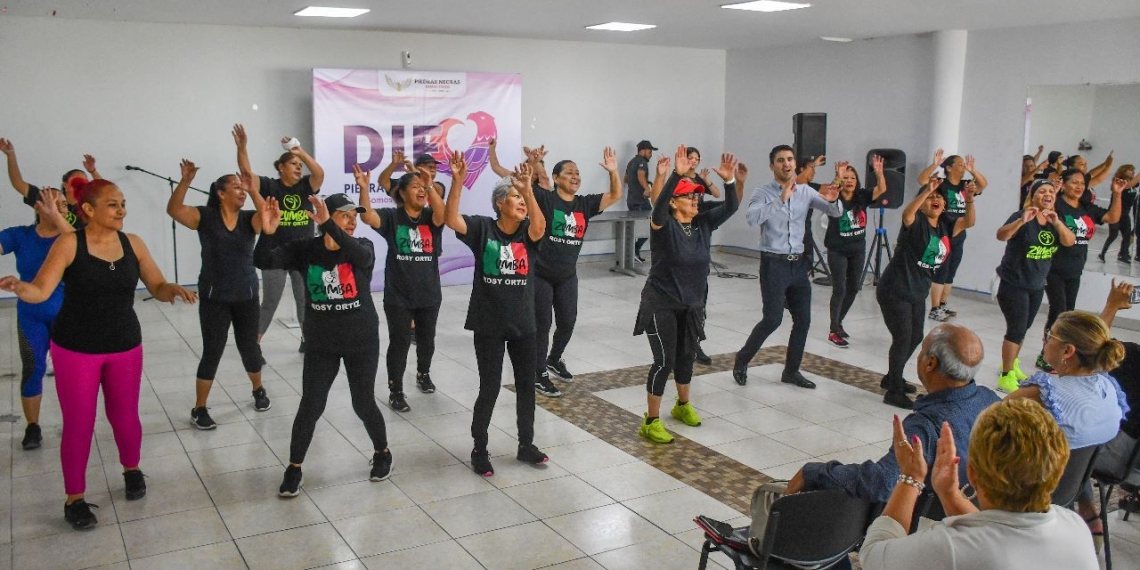 Llevan a cabo la clausura del reto de zumba en el DIF Municipal