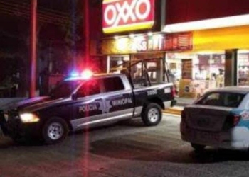 Atraca tienda de conveniencia y se lleva 30 mil pesos