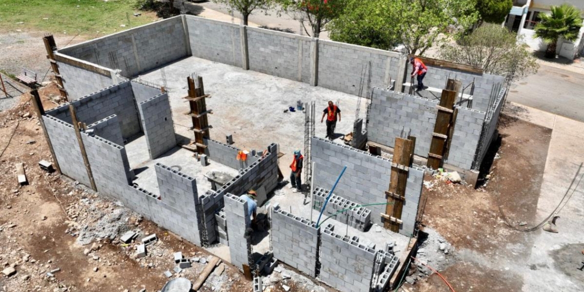 Avanza construcción de dos Centros Comunitarios en Saltillo