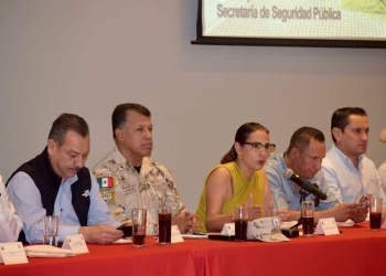 Se reúnen FGE y empresarios