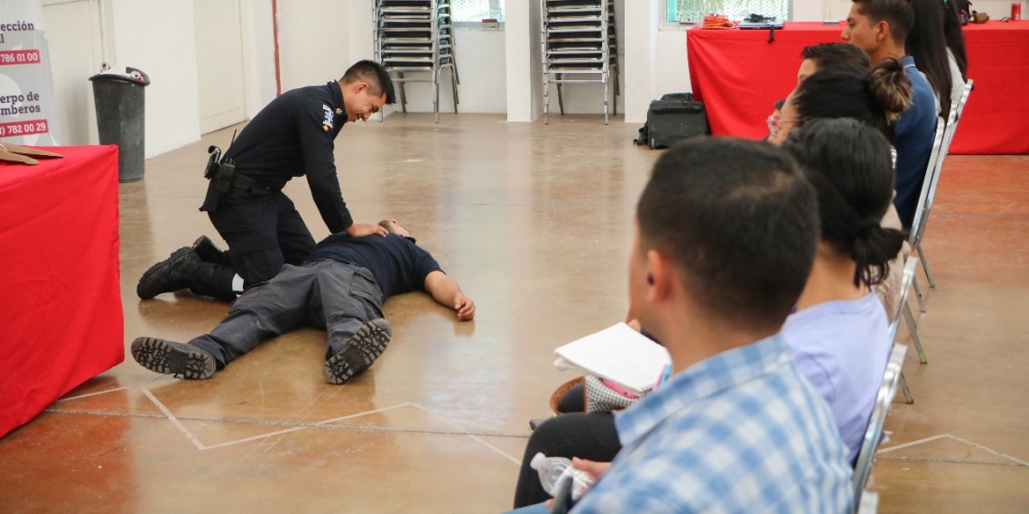 Imparten segundo curso de primeros auxilios domésticos