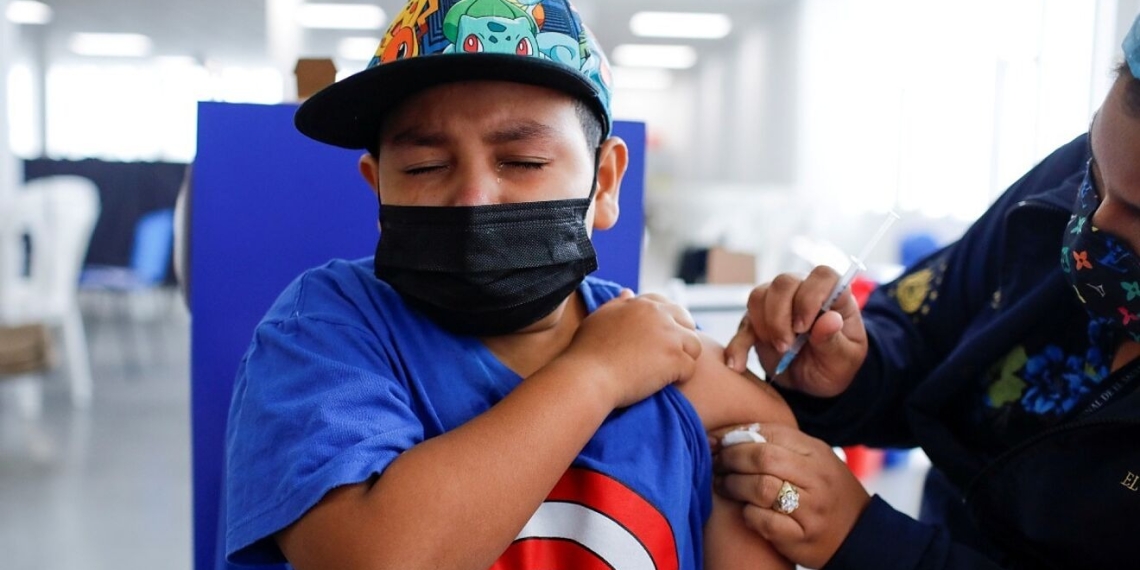 Cofepris alerta por uso de vacuna contra dengue en menores