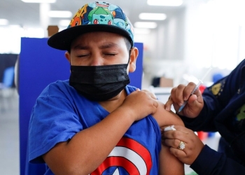 Cofepris alerta por uso de vacuna contra dengue en menores