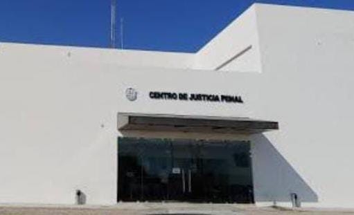 Por robo con intimidación juez lo vincula