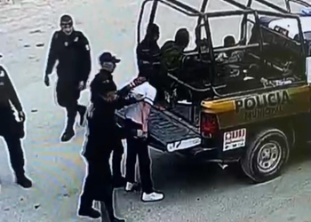 Dos policías municipales implicados en abuso de autoridad fueron vinculados por un juez