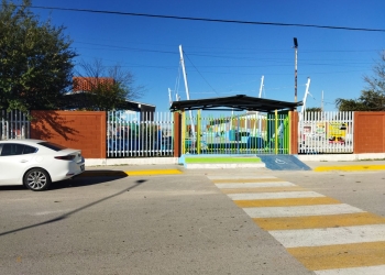 Formalizan denuncia por robo en jardín de niños del sector año 2000