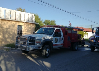 Se registra incendio en domicilio por corto en aire mini split