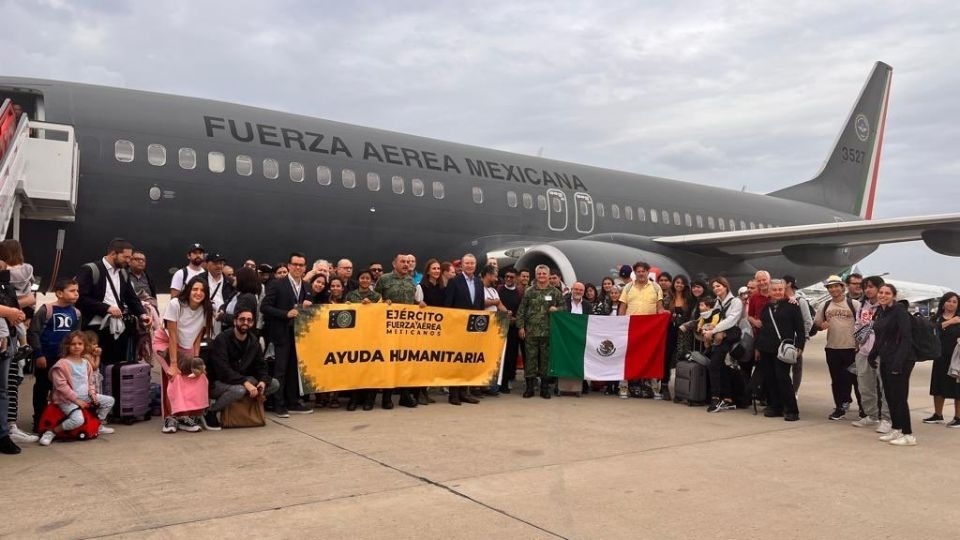 Primeros connacionales trasladados por el puente aéreo desde Tel Aviv llegan a Madrid
