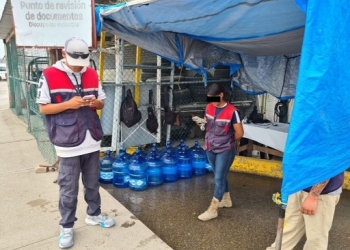Exponen a elementos de Enlace Municipal por extorsionar a mujer con 5 mil pesos