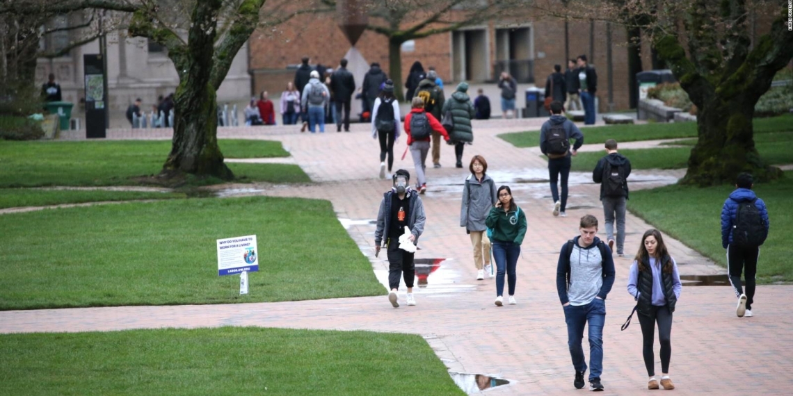 Ciberacoso con IA crece en universidades de EUA