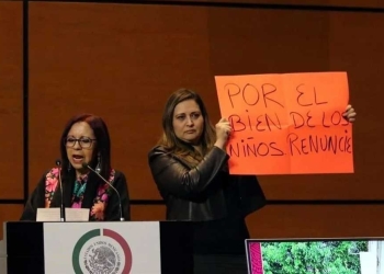 Piden renuncia de titular de la SEP en comparecencia