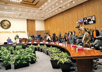 INE avala candidaturas de grupos vulnerables al Senado; acatan fallo del TEPJF