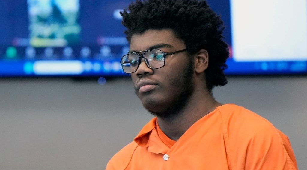 Estudiante enfrenta posible condena de 30 años por brutal agresión a profesora en Florida