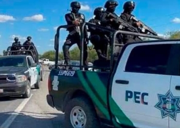 Detienen a dos sujetos con drogas y artículos ilícitos