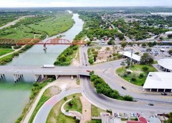 Coahuila busca ampliación de puentes fronterizos para impulsar comercio exterior