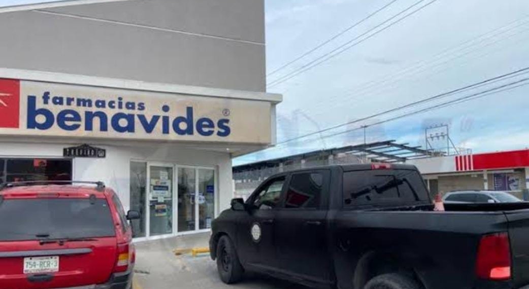 Le cumplimentan mandamiento judicial a responsable de atracar farmacia