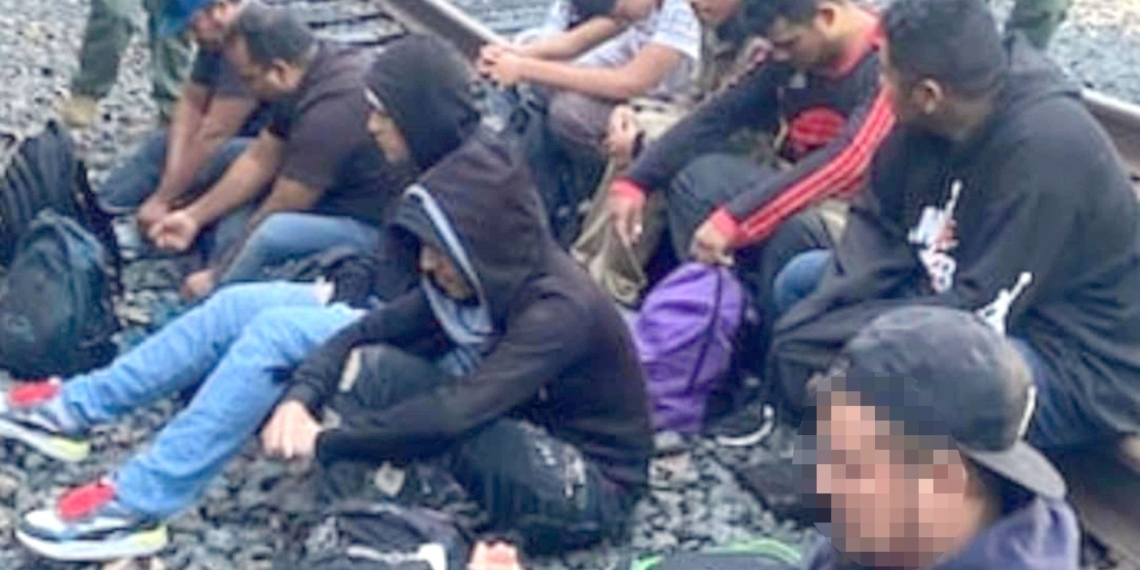 Detenidos diez indocumentados en vagón de tren