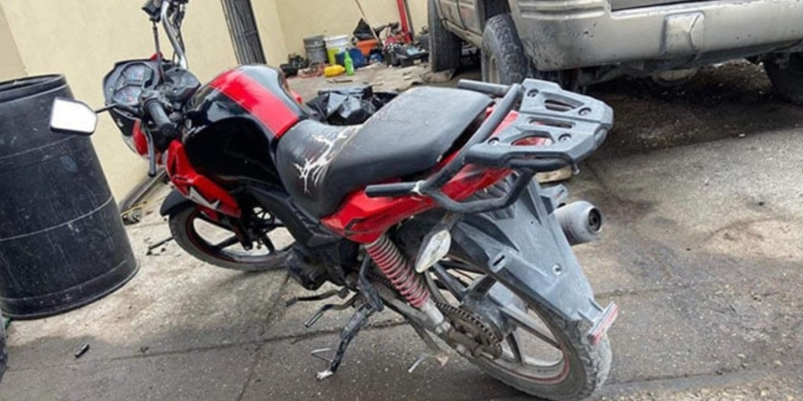 Roban moto en colonia las Praderas