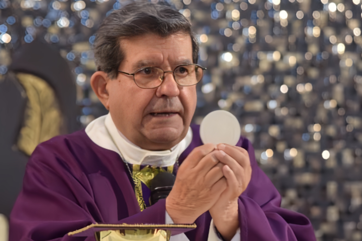 Padre Gil Rosa Comunidad religiosa en alerta: Caso de suplantación al padre Gil Valdés