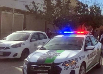 Conductor ebrio agrede a dos tránsitos en Torreón; uno terminó con el hombro dislocado