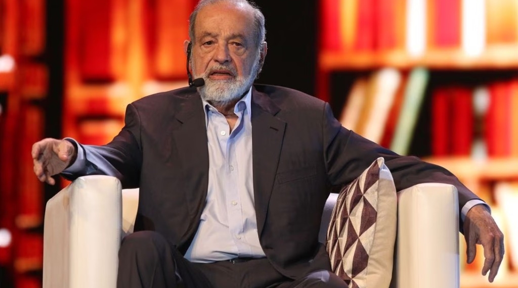 Carlos Slim tiene una fortuna superior a los 100 mil mdd, por primera vez en su historia
